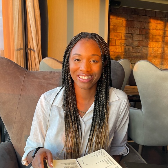 Meet your Posher, Linda - Picture 1 of 1